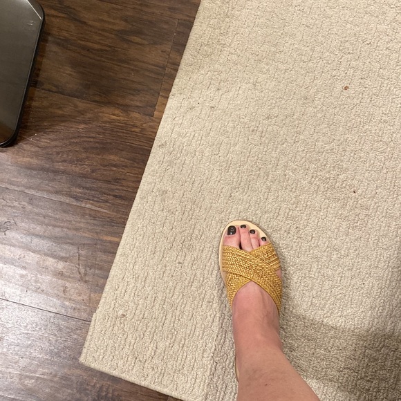 Cute sandals - Picture 3 of 8